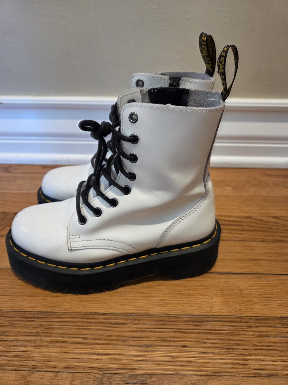 Dr. Martens Jadon White Leather Platform Boots Sz 6
